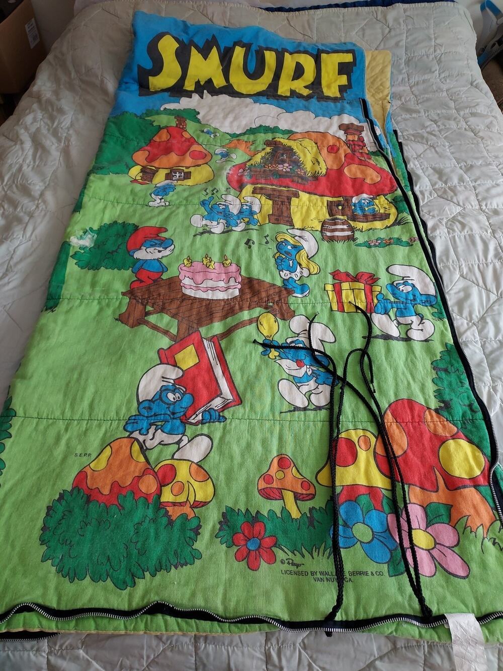 Vintage Smurf Sleeping Bag Cotton Flannel Need New Zipper strings inc SEE detail